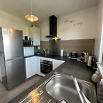 Le Coloré - Parking Gratuit - Confortable Appartement Pau