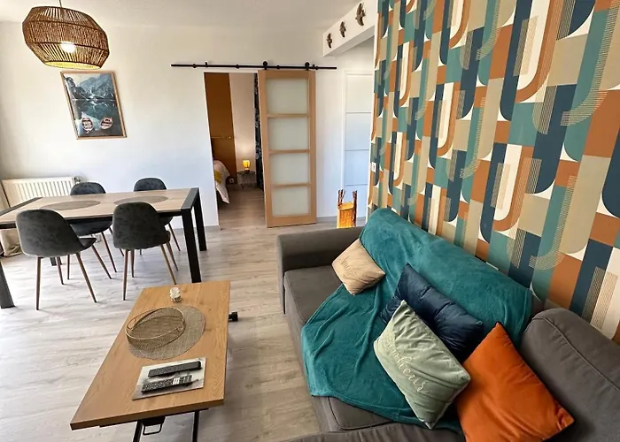 Appartement Le Coloré - Parking Gratuit - Confortable Pau